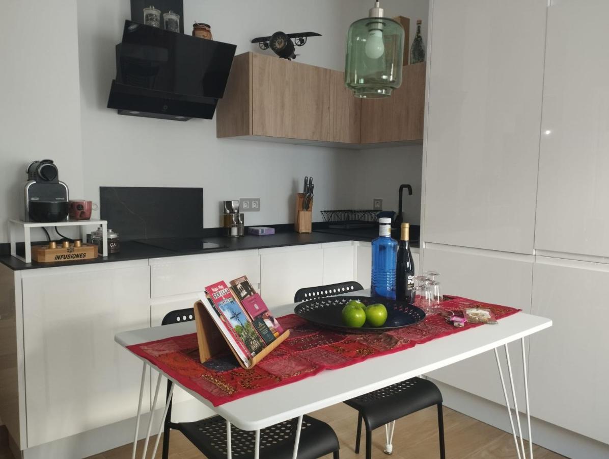 Atico Aire De Triana Appartement Sevilla Buitenkant foto
