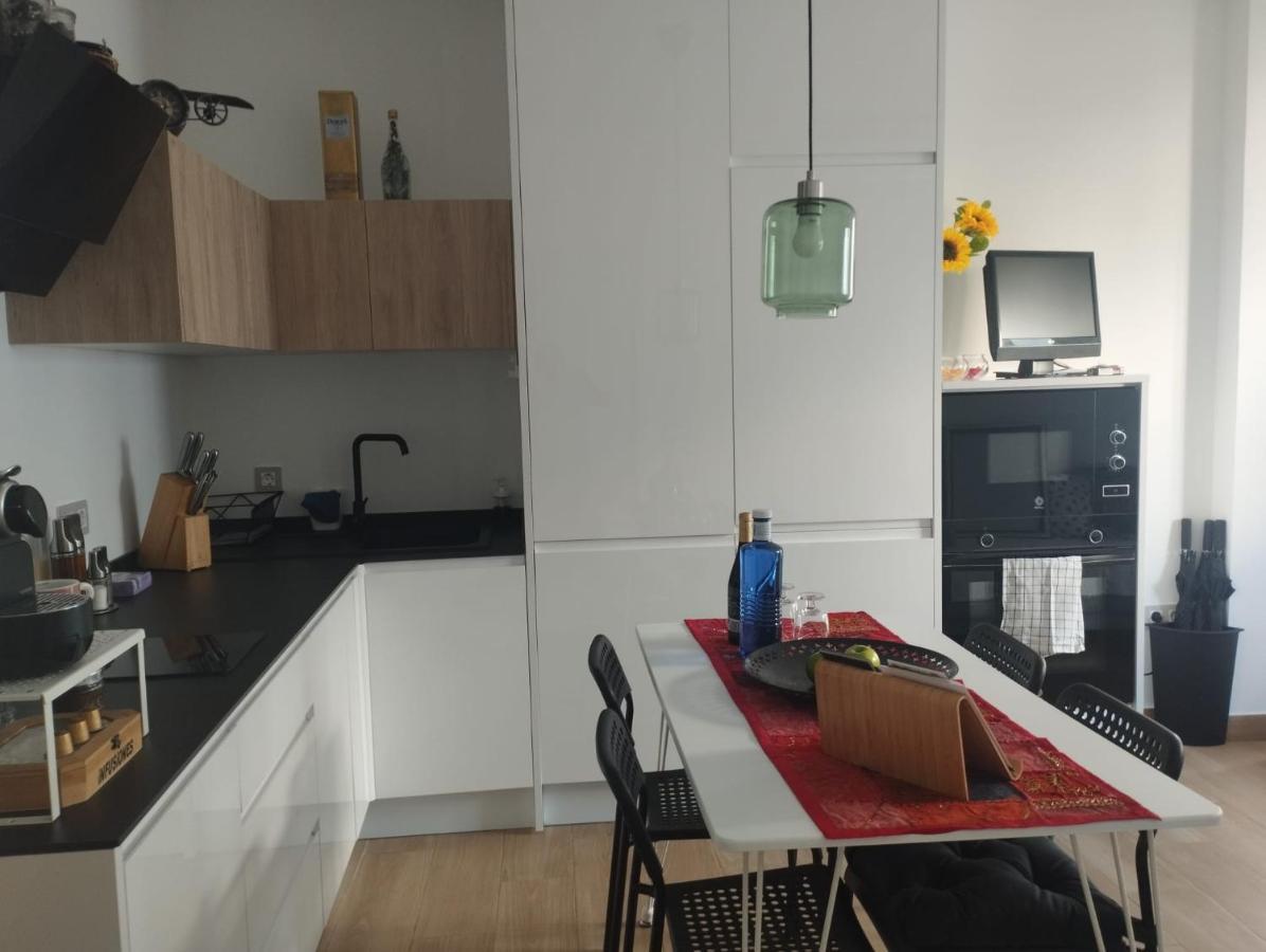 Atico Aire De Triana Appartement Sevilla Buitenkant foto
