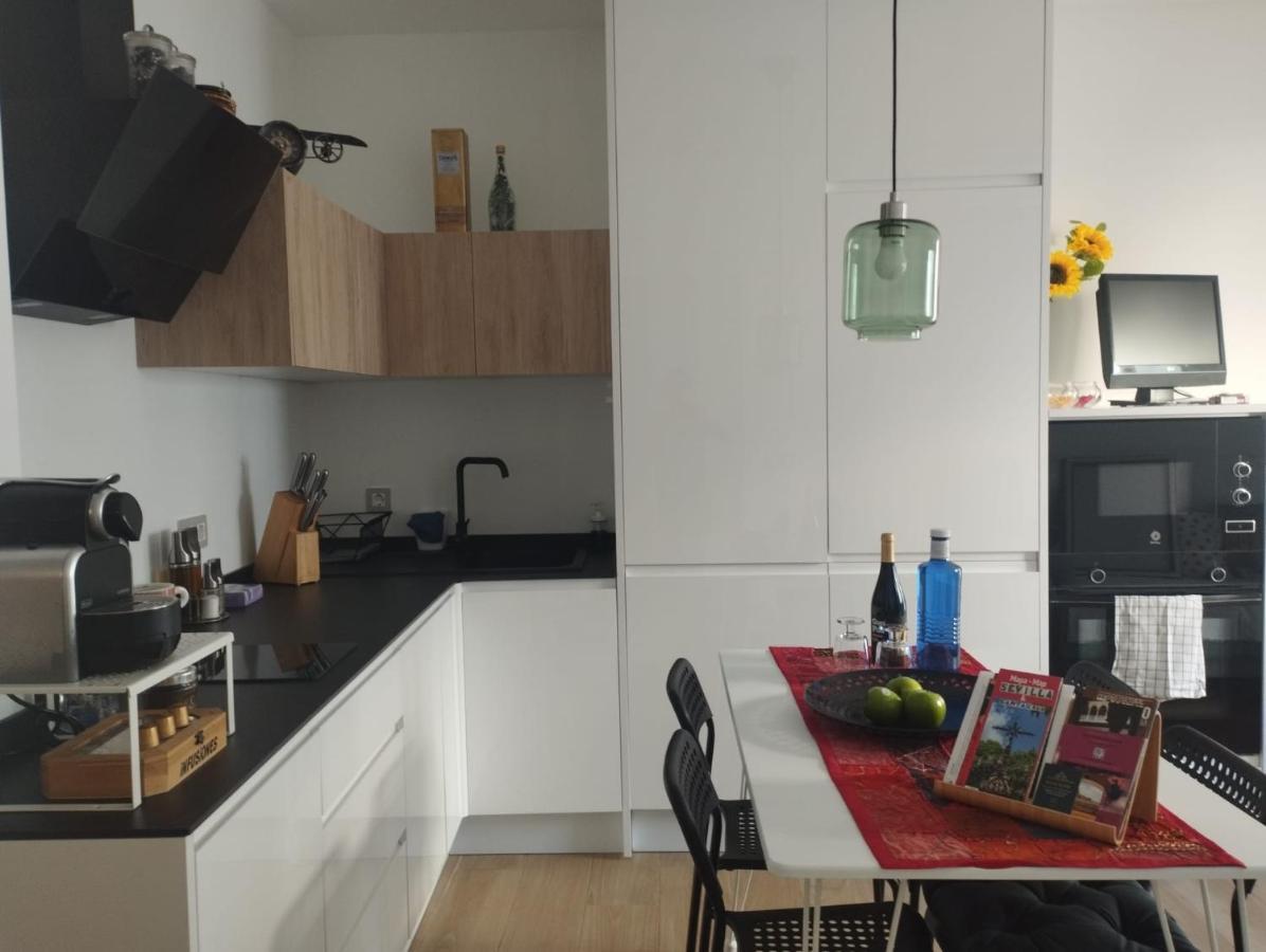 Atico Aire De Triana Appartement Sevilla Buitenkant foto