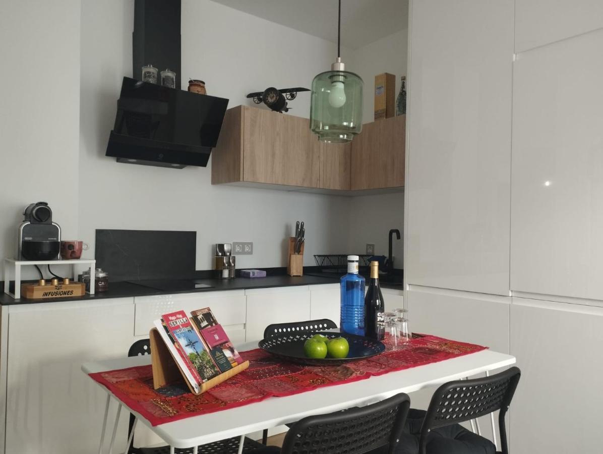 Atico Aire De Triana Appartement Sevilla Buitenkant foto